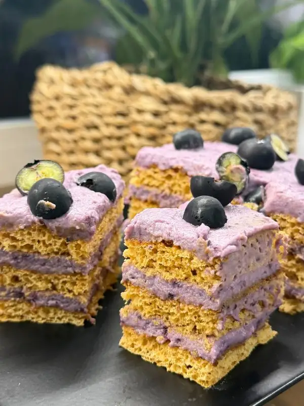 Naturgold bio mézes süteménylapok áfonyakrémmel töltve. Kattints és nézd meg a receptet!